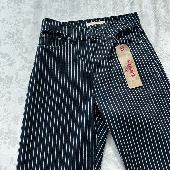 NEW Levi Stripped Blue Mom Jeans - Picture 7 of 7